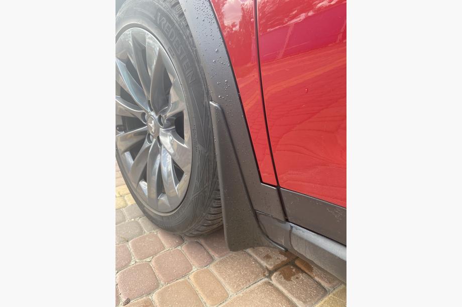 Tesla Model X 2015– Originální zástěrky Premium (2016-2023, 4 ks) Image