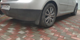 Volkswagen Golf 5 2003–2009 Lapače nečistot Premium HB (4 ks) fotografie 6