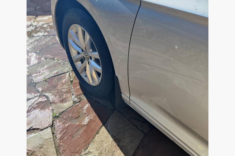 Volkswagen Passat B8 2015–2023 Originální zástěrky Premium 2019-2023 SD/SW (EU, 4 ks) Fotografie 8