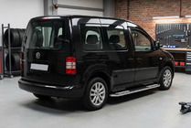 Volkswagen Caddy 2004–2010 Boční nášlapy Tayga V2 (2 ks, hliník) Standardní základna fotografie 1