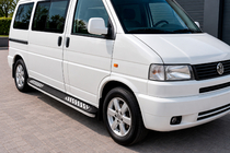 Volkswagen T4 Transporter 1990–2003 Boční nášlapy Tayga V2 (2 ks, hliník) Pouze pro krátký rozvor fotografie 1