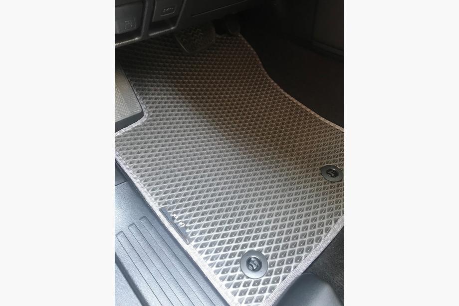 Toyota Land Cruiser Prado 150 2009–2023 EVA autokoberce (černé) 7místný, 2009-2013 Fotografie 3
