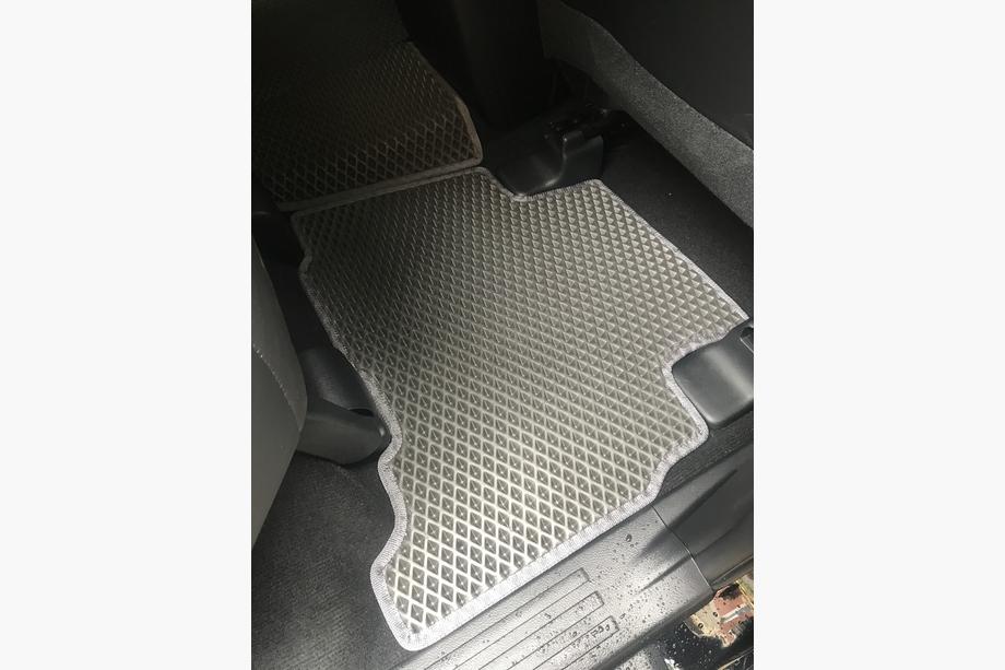 Toyota Land Cruiser Prado 150 2009–2023 EVA autokoberce (černé) 7místný, 2009-2013 Fotografie 7