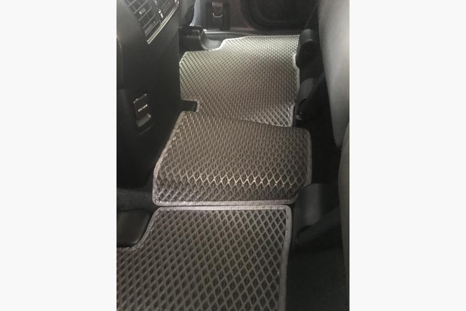 Toyota Land Cruiser Prado 150 2009–2023 EVA autokoberce (černé) 7místný, 2009-2013 Fotografie 2