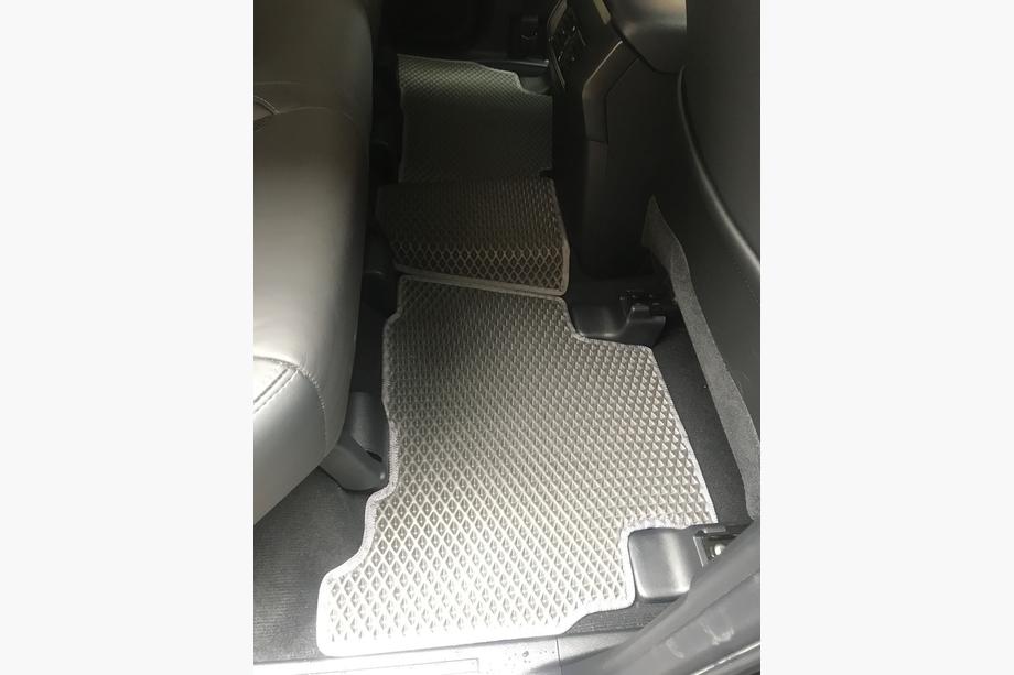 Toyota Land Cruiser Prado 150 2009–2023 EVA autokoberce (černé) 7místný, 2009-2013 Fotografie 6
