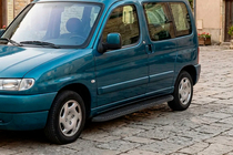 Peugeot Partner 1996–2008 Boční nášlapy Tayga Black (2 ks, hliník) fotografie 1