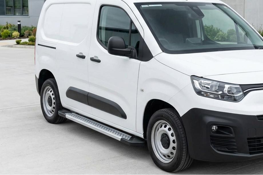 Opel Combo 2019– Boční prahy New Vision Grey (2 ks., hliník) Image