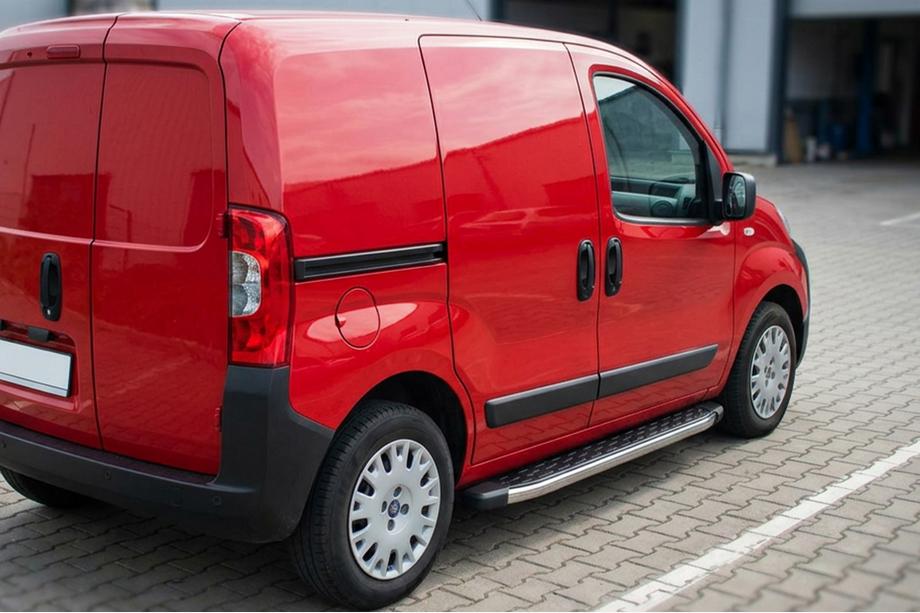 Peugeot Bipper 2008–2017 Boční nášlapy BlackLine (2 ks, hliník) Image