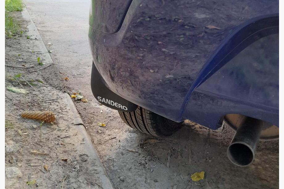 Dacia Sandero 2007–2013 Zadní zástěrky (2 ks) Fotografie 2
