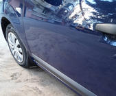 Renault Sandero 2007–2013 Přední zástěrky (2 ks) fotografie 4