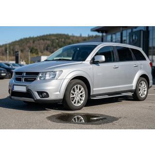 Boční nášlapy Tayga V2 (2 ks, hliník) Dodge Journey 2008–2020 fotografie 1