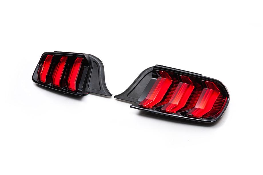 Ford Mustang 2015–2023 Zadní světla OEM (USA, 2 ks, 2015+) Fotografie 2
