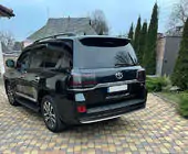 Toyota Land Cruiser 200 2007–2021 Zadní světla 2016-2021 (sekvenční červené) fotografie 9