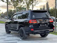Toyota Land Cruiser 200 2007–2021 Zadní světla 2016-2021 (sekvenční červené) fotografie 12