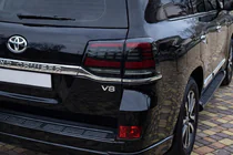 Toyota Land Cruiser 200 2007–2021 Zadní světla 2016-2021 (sekvenční červené) fotografie 5