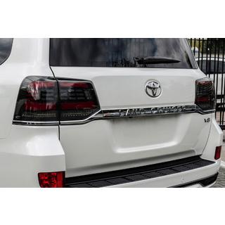 Zadní světla 2016-2021 (sekvenční červené) Toyota Land Cruiser 200 2007–2021 fotografie 1