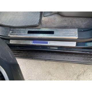 Osvětlené prahové lišty (4 ks) Toyota Land Cruiser 200 2007–2021 fotografie 4
