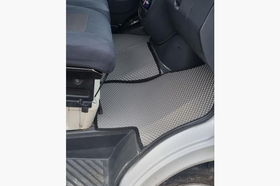 Mercedes Sprinter W901/902/903/904/905 1995–2006 Autokoberce EVA (CDI, šedé) Fotografie 3