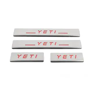 Nerezové kryty prahů Carmos V2-RED (4 ks) Skoda Yeti 2009–2017 fotografie 1