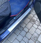 Volkswagen Passat B5 1997–2005 Nerezové kryty prahů Carmos (4 ks) fotografie 2