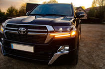 Toyota Land Cruiser 200 2007–2021 Sada bodykitu 2016-2021 (Executive 2021) fotografie 14