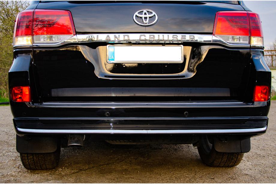 Toyota Land Cruiser 200 2007–2021 Sada bodykitu 2016-2021 (Executive 2021) Černá barva Fotografie 19
