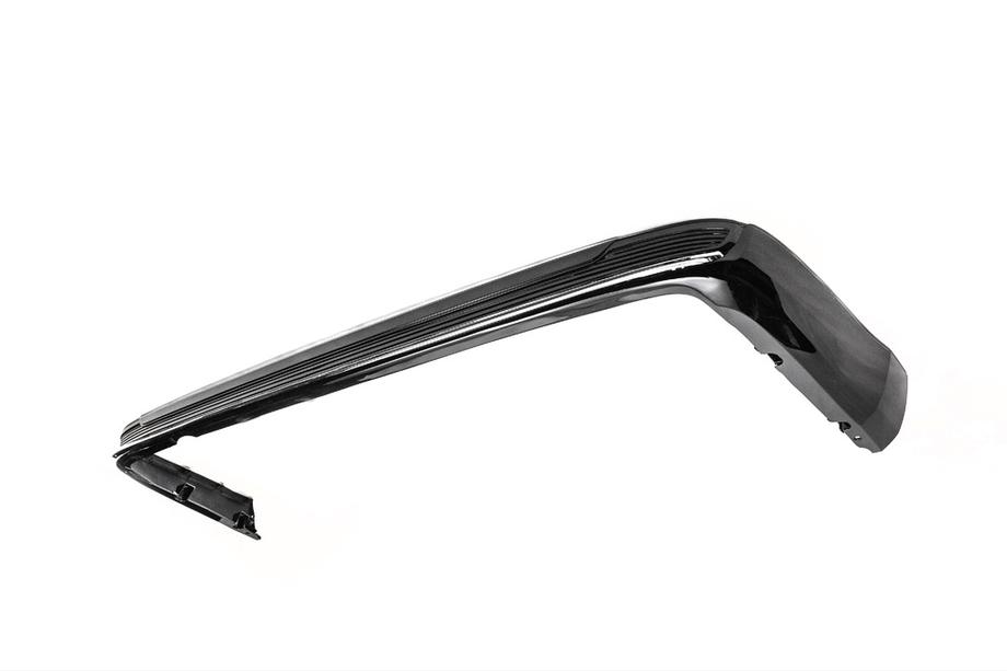 Toyota Land Cruiser 200 2007–2021 Sada bodykitu 2016-2021 (Executive 2021) Černá barva Fotografie 27