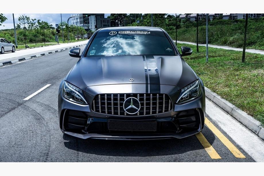 Mercedes C-Class W205 2014–2021 Bodykit sada s kompletním zadním nárazníkem (design Black Mamba C63GT) Fotografie 2
