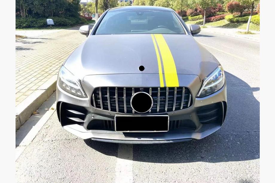 Mercedes C-Class W205 2014–2021 Bodykit sada s kompletním zadním nárazníkem (design Black Mamba C63GT) Fotografie 6