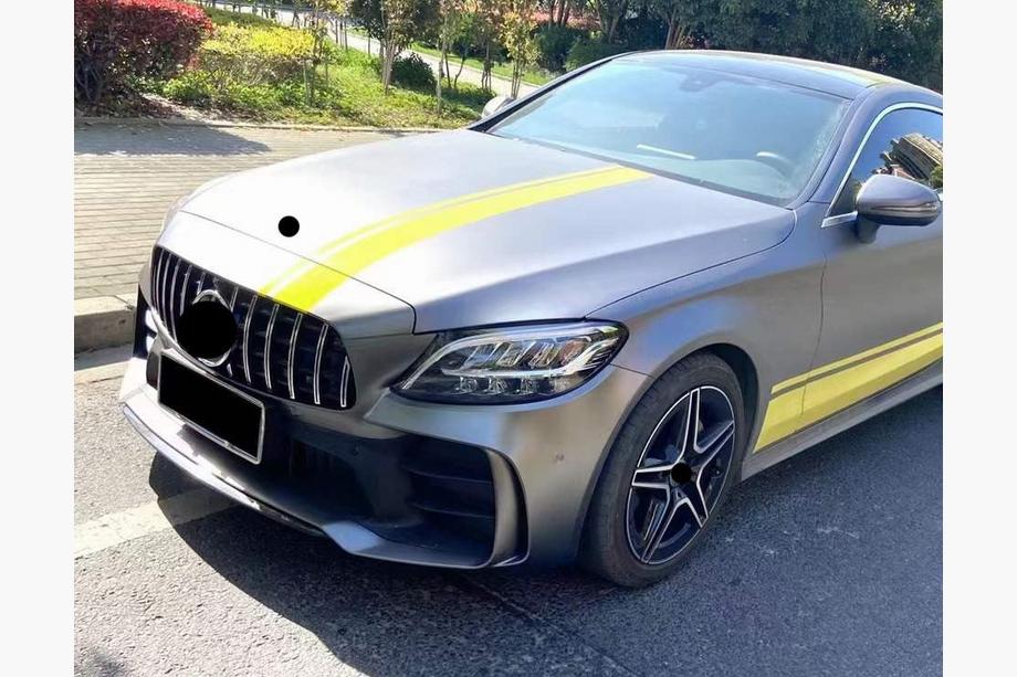 Mercedes C-Class W205 2014–2021 Bodykit sada s kompletním zadním nárazníkem (design Black Mamba C63GT) Fotografie 7