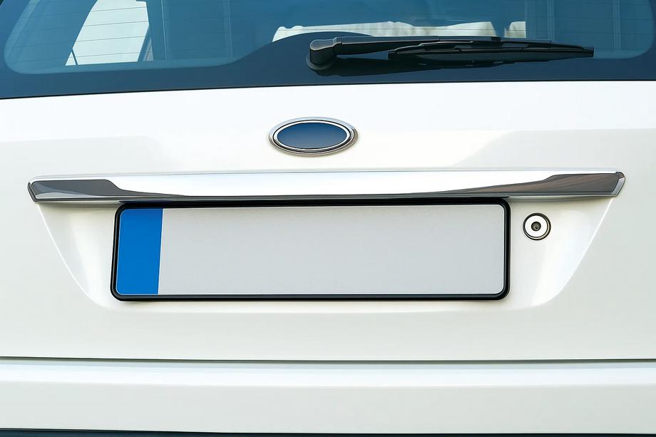 Ford Fiesta 2002–2008 Nerezová lišta nad SPZ OmsaLine – italská nerezová ocel Fotografie 4