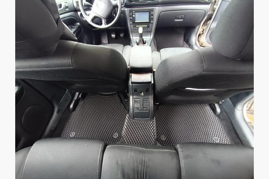 Skoda Superb 2001–2009 EVA autokoberce (černé) Image