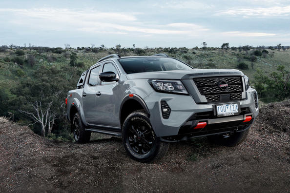 Představen modernizovaný pickup Nissan Navara