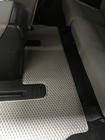 Toyota Sequoia 2007–2022 Polyuretanové EVA autokoberce do interiéru, 3 řady, šedé fotografie 19