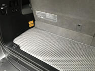 Toyota Sequoia 2007–2022 Vaničkové koberečky do kufru (EVA, šedé) fotografie 4