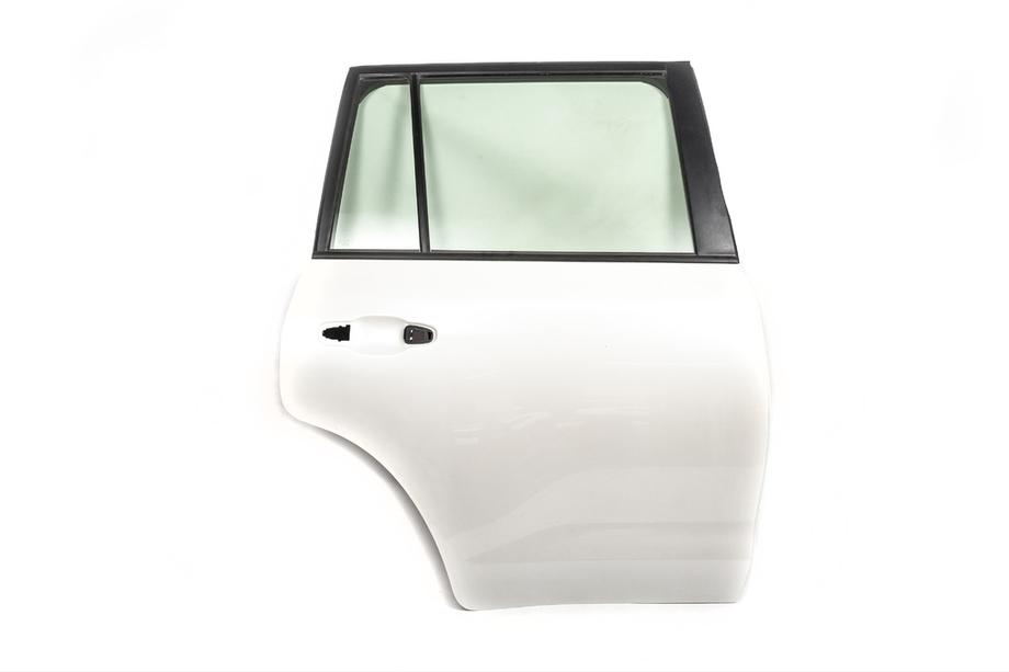 Toyota Land Cruiser 200 2007–2021 Dveře kompletní 2016+ (přední pravé) Image