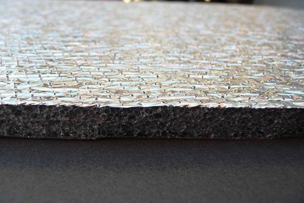 Zvuková izolace auta a použité materiály