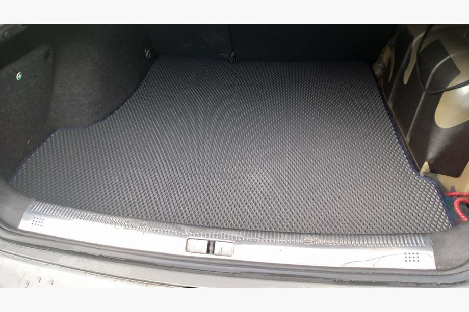 Volkswagen Passat B5 1997–2005 EVA rohož do kufru SD (černá) Image