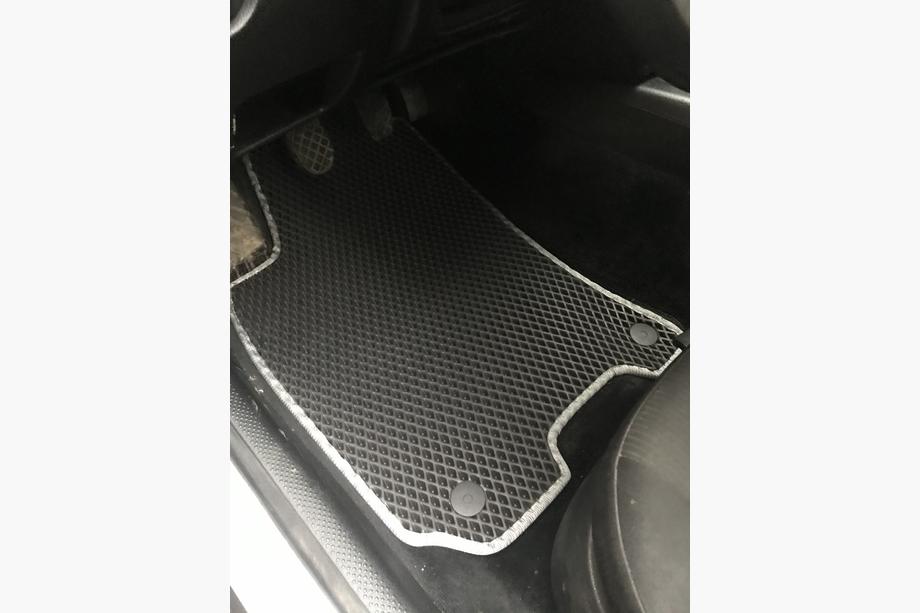 Volkswagen Passat B5 1997–2005 EVA autokoberce (černé) Fotografie 3