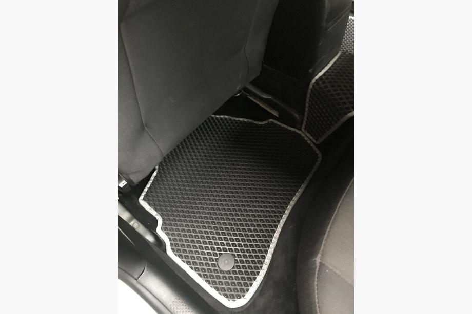 Volkswagen Passat B5 1997–2005 EVA autokoberce (černé) Fotografie 5