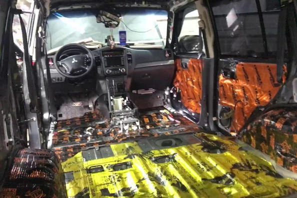 Kolik odhlučnění je potřeba pro SUV?