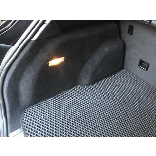 EVA koberec do kufru V2 (černý) Volkswagen Touareg 2010–2018 fotografie 2