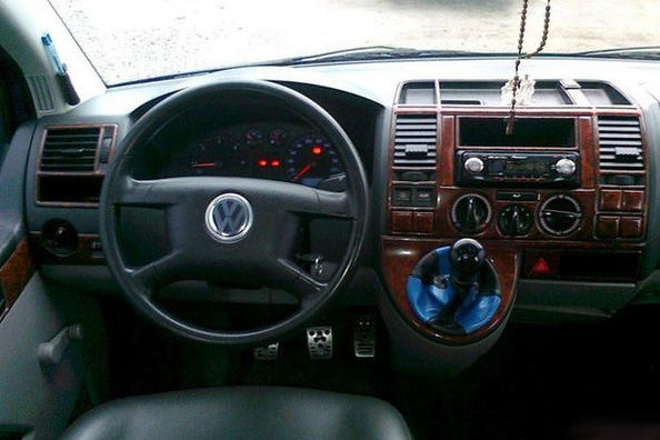 Tuning interiéru Volkswagen T5 Multivan a kryty palubní desky
