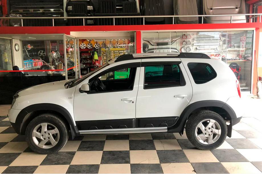 Renault Duster 2008–2017 Rozšiřovače blatníků, hladké (8 ks, ABS) Fotografie 6