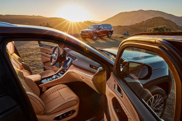 Představen modernizovaný Jeep Grand Cherokee 2021