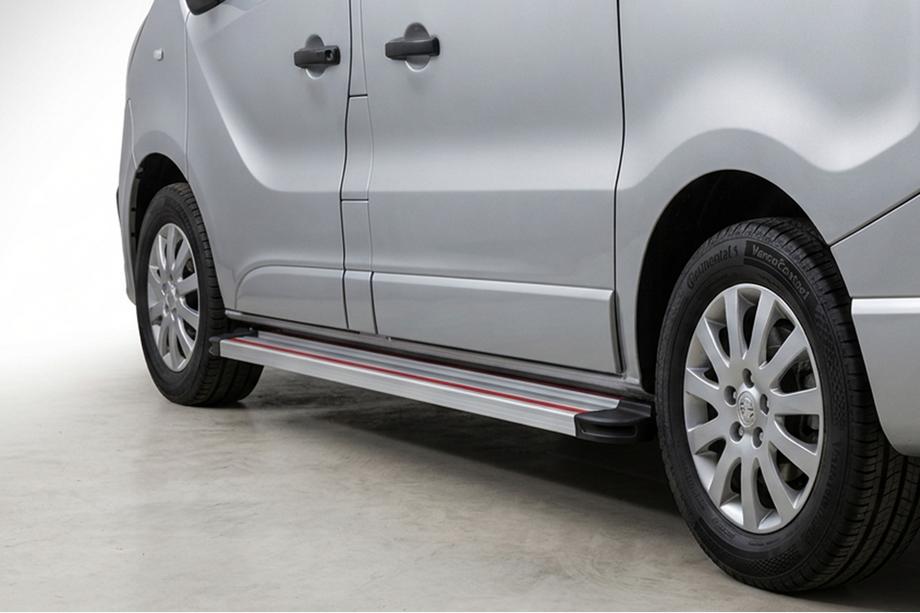 Renault Trafic 2015– Boční prahy Maya Red-Grey (2 ks, hliník) Image