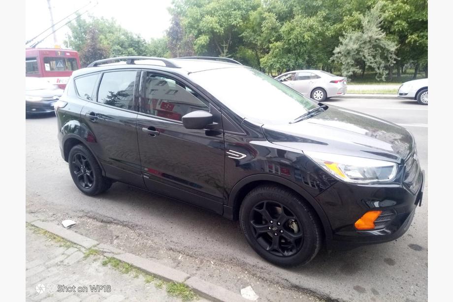 Ford Kuga/Escape 2013–2019 Turecké střešní ližiny černé (2 ks) Image