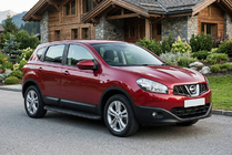 Nissan Qashqai 2010–2014 Boční nášlapy Tayga Black (2 ks, hliník) fotografie 1