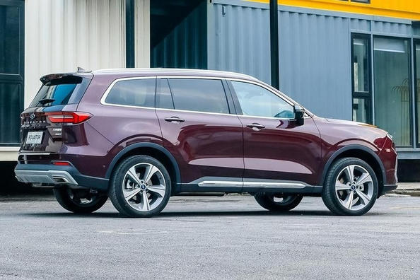 Představen nový velký crossover Ford Equator Fotografie 3