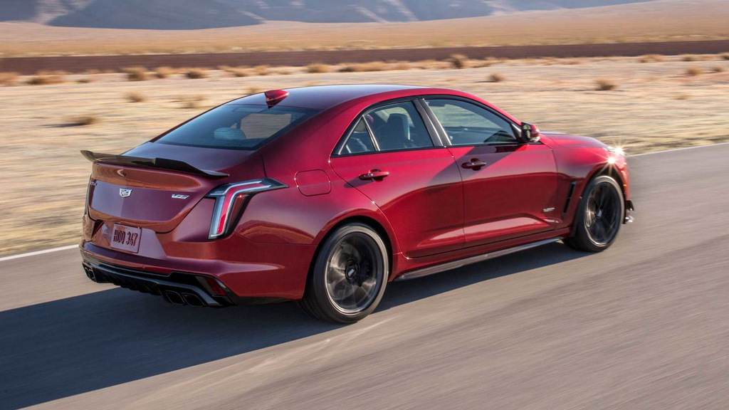 Cadillac CT4-V Blackwing: nabitý kompaktní sedan s 479 koňmi